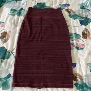 Lululemon size 4 pencil skirt burgundy space dye